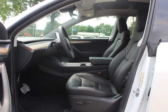 Tesla Model Y - Afbeelding 7 van 30