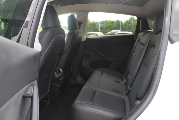 Tesla Model Y - Afbeelding 12 van 30