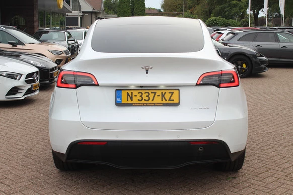 Tesla Model Y - Afbeelding 16 van 30