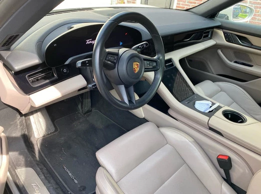 Porsche Taycan - Afbeelding 5 van 6