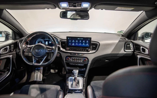 Kia Ceed - Afbeelding 8 van 30