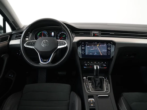 Volkswagen Passat - Afbeelding 6 van 30