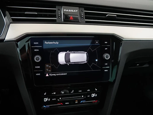 Volkswagen Passat - Afbeelding 21 van 30