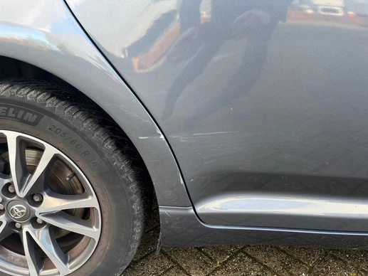 Toyota Avensis - Afbeelding 13 van 13