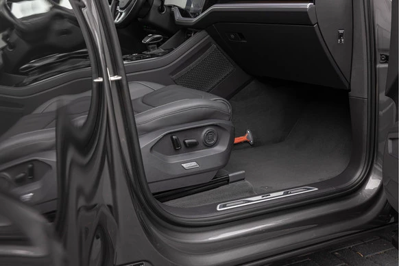 Volkswagen Touareg - Afbeelding 17 van 30