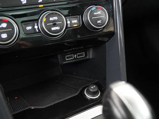 Volkswagen T-Roc - Afbeelding 12 van 30