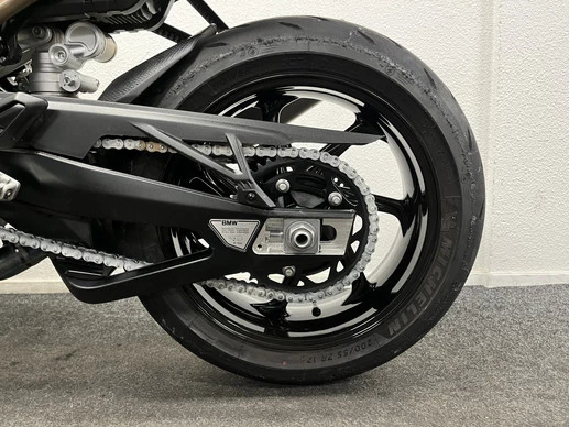 BMW S 1000 RR - Afbeelding 19 van 23