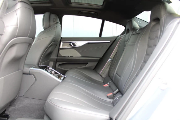 BMW 8 Serie - Afbeelding 20 van 30