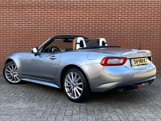 Fiat 124 Spider - Afbeelding 4 van 26