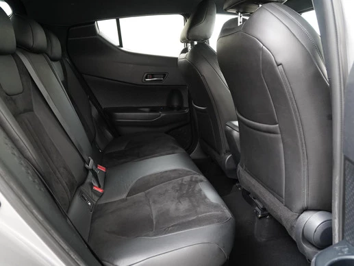 Toyota C-HR - Afbeelding 25 van 30