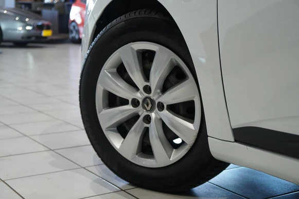 Renault Clio - Afbeelding 15 van 30