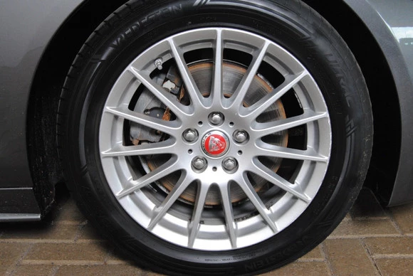Jaguar XE - Afbeelding 4 van 24