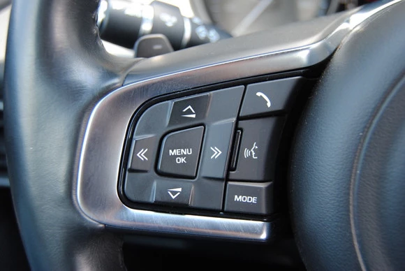 Jaguar XE - Afbeelding 17 van 24