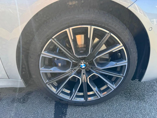 BMW 7 Serie - Afbeelding 28 van 30