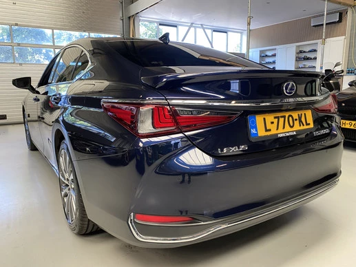 Lexus ES - Afbeelding 2 van 30