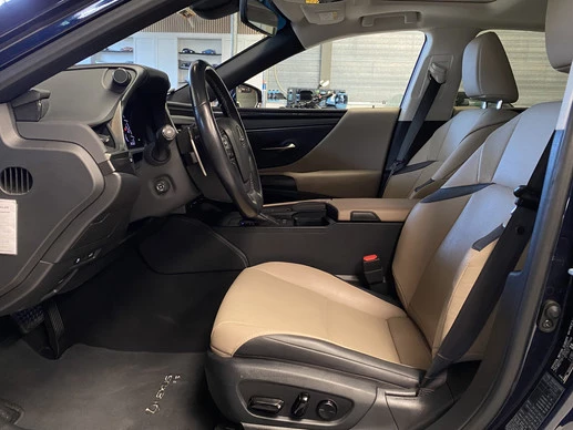Lexus ES - Afbeelding 19 van 30