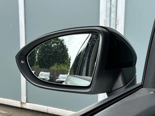 Volkswagen Touran - Afbeelding 16 van 30