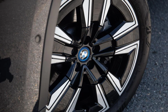BMW iX3 - Afbeelding 9 van 30