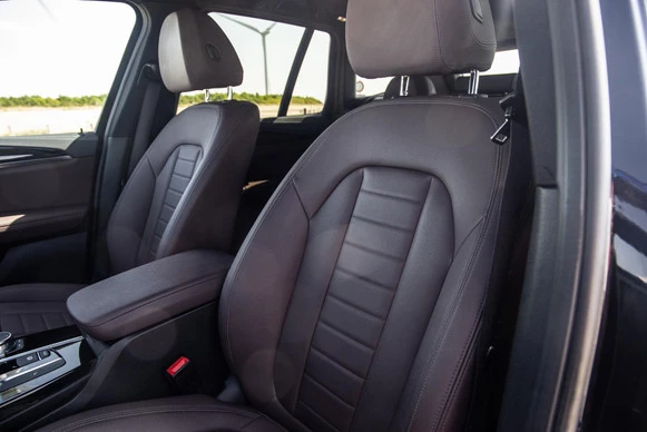 BMW iX3 - Afbeelding 24 van 30