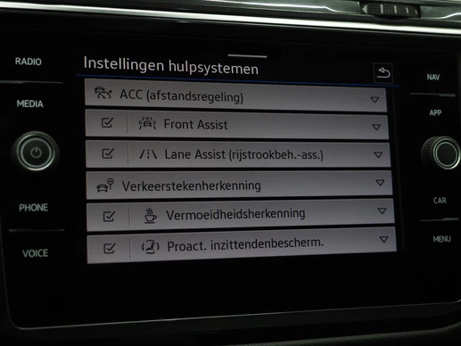 Volkswagen Tiguan - Afbeelding 27 van 30