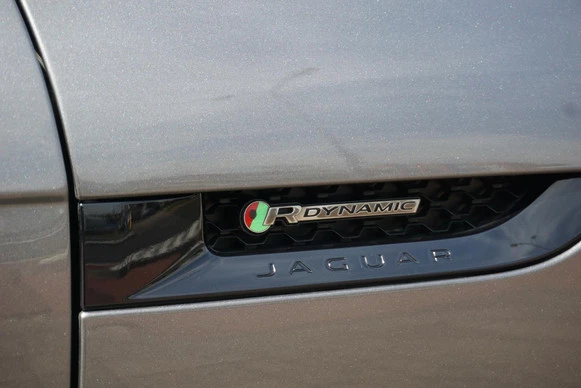 Jaguar F-Type - Afbeelding 17 van 30