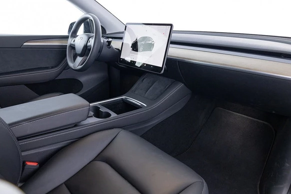 Tesla Model Y - Afbeelding 4 van 25