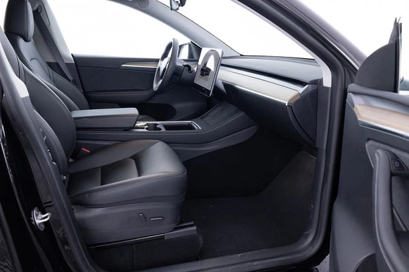 Tesla Model Y - Afbeelding 6 van 25