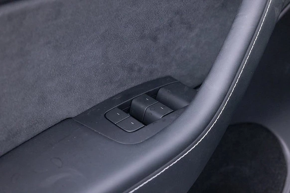 Tesla Model Y - Afbeelding 9 van 25