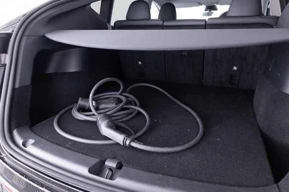Tesla Model Y - Afbeelding 16 van 25