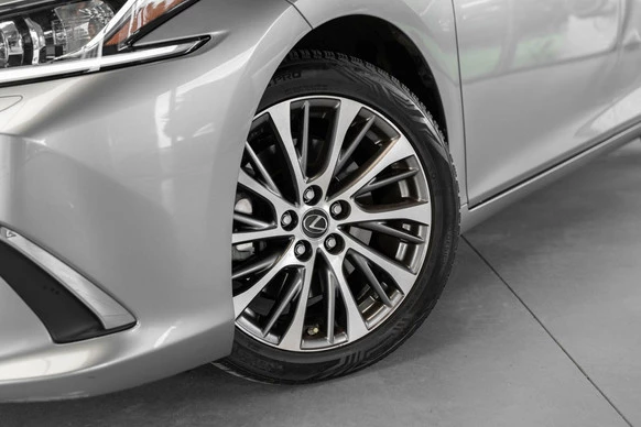 Lexus ES - Afbeelding 9 van 30