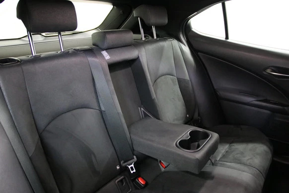 Lexus UX - Afbeelding 8 van 30