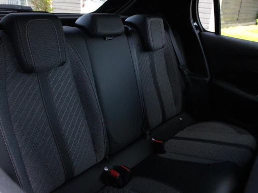 Peugeot 208 - Afbeelding 13 van 30