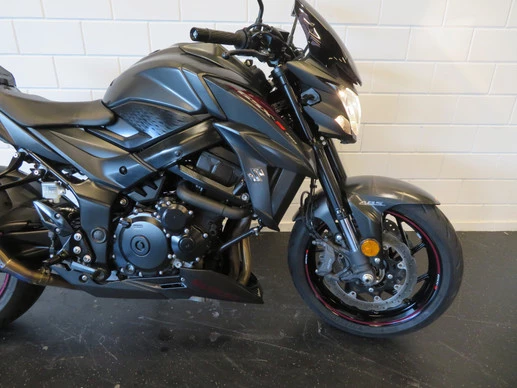 Suzuki GSX - Afbeelding 9 van 13