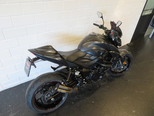 Suzuki GSX - Afbeelding 11 van 13