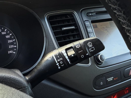 Kia Carens - Afbeelding 19 van 30