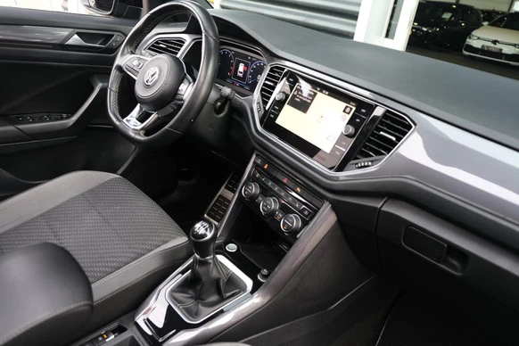 Volkswagen T-Roc - Afbeelding 23 van 29