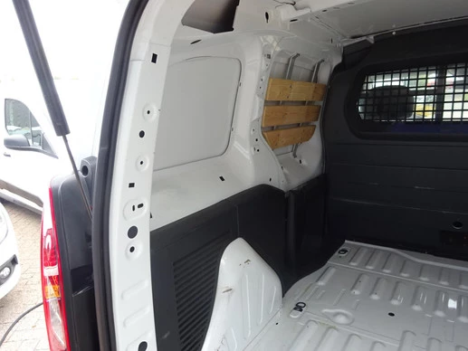 Peugeot Partner - Afbeelding 25 van 30