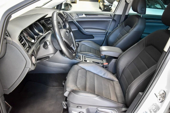 Volkswagen Golf - Afbeelding 12 van 30
