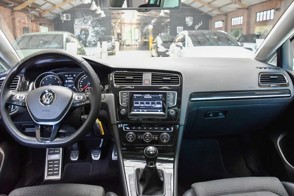 Volkswagen Golf - Afbeelding 23 van 30