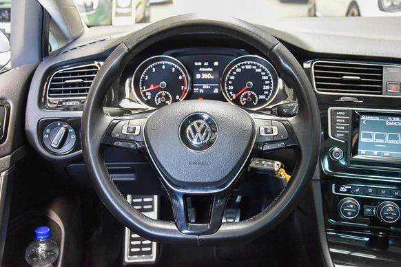 Volkswagen Golf - Afbeelding 24 van 30