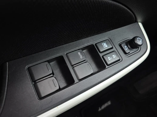 Suzuki Swift - Afbeelding 14 van 30