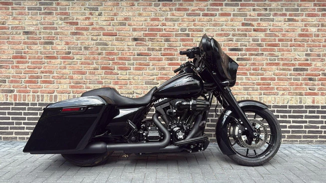 Harley-Davidson Street Glide - Afbeelding 4 van 18