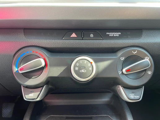 Kia Rio - Afbeelding 28 van 30