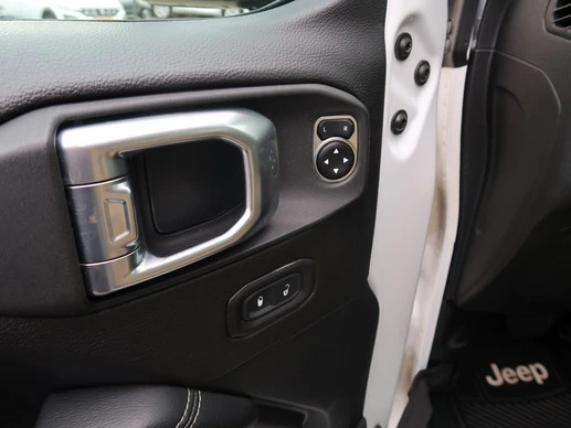 Jeep Wrangler - Afbeelding 13 van 30
