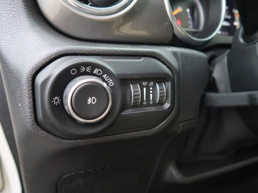 Jeep Wrangler - Afbeelding 14 van 30
