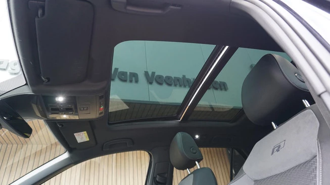 Volkswagen T-Roc - Afbeelding 12 van 30