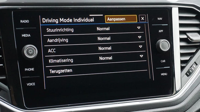 Volkswagen T-Roc - Afbeelding 17 van 30