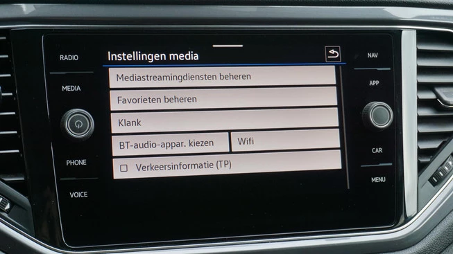 Volkswagen T-Roc - Afbeelding 25 van 30