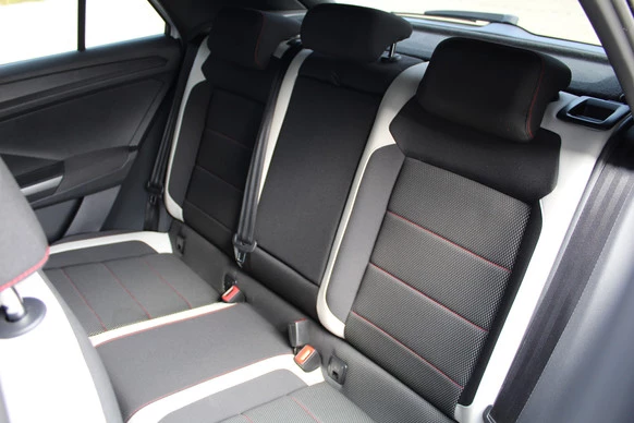 Volkswagen T-Roc - Afbeelding 19 van 21