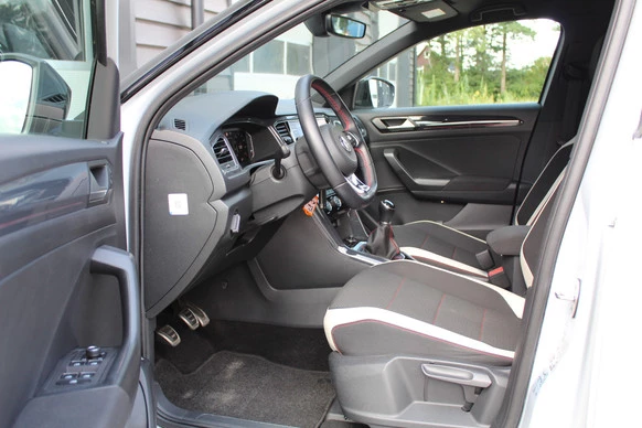 Volkswagen T-Roc - Afbeelding 15 van 21